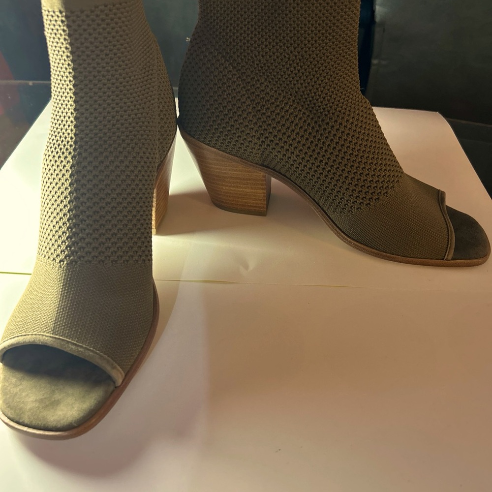 EILEEN FISHER  VERO CUOIO Women's Peep Toe Chunky